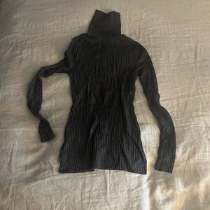 Aritzia Babaton Turtleneck